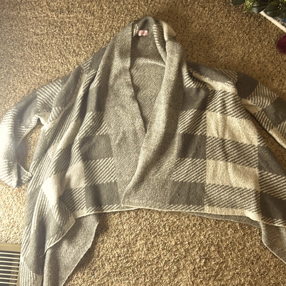Pink lily cardigan.
